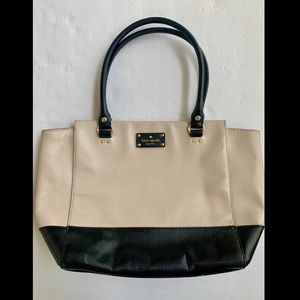KATE SPADE BLACK & CREAM SHOULDER BAG